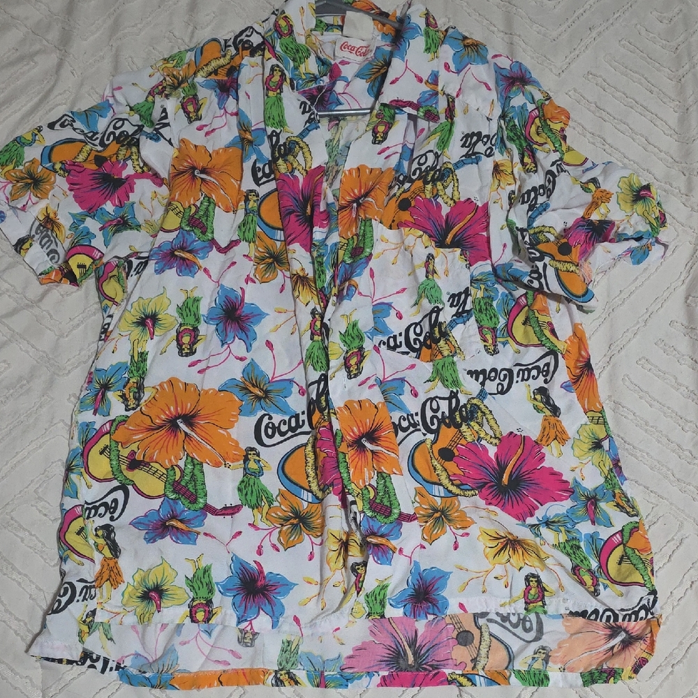 Coca Cola Men's Tropical Floral Shirt - Multicolor. Vacation. Hawaiian. Beach